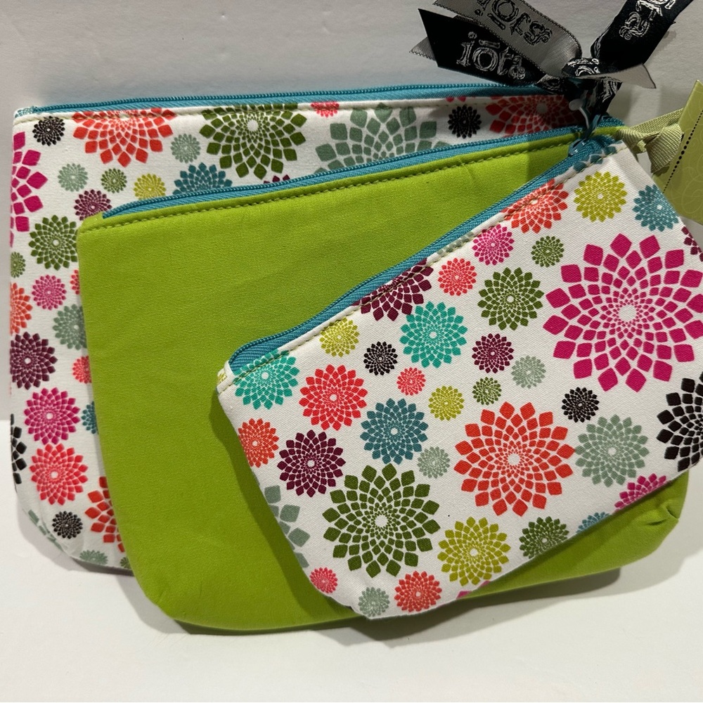 Iota Chic Floral Cosmetic Bag 3 pc Set